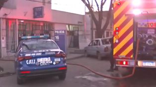 Hubo una gran despliegue policial y de bomberos en la zona de la comisaría 16ª, en Ayacucho al 3300. (Foto: captura de video)