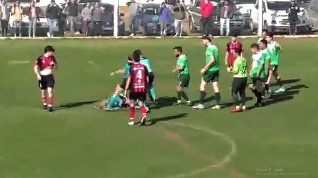 Brutal agresión a una árbitra en un partido de fútbol&nbsp;