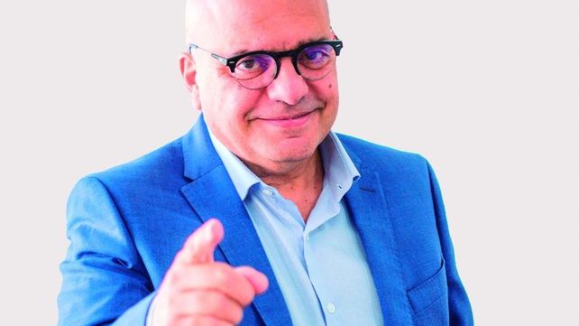 El gurú rosarino del blue y un fuerte consejo a los inversores: Hay que gastar los dólares rápido comprando activos reales