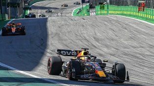 Contudente victoria del piloto de Red Bull en el mítico trazado de San Pablo.