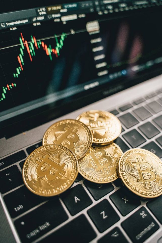 ¿Cómo se comportan Bitcoin y el dólar cuando se encuentran con mercados emergentes?
