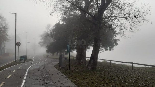 Niebla en la ciudad de Santa Fe