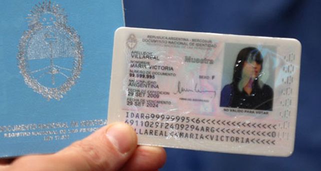 Desde hoy el DNI se confecciona s&oacute;lo en formato de tarjeta