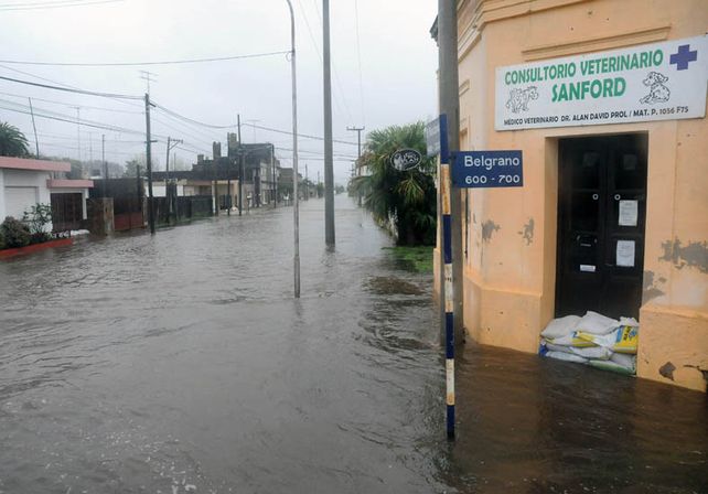 Sitiados. Hay localidades completas rodeadas por el agua
