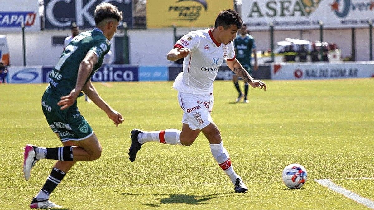 Sarmiento y Huracán se conformaron con el empate