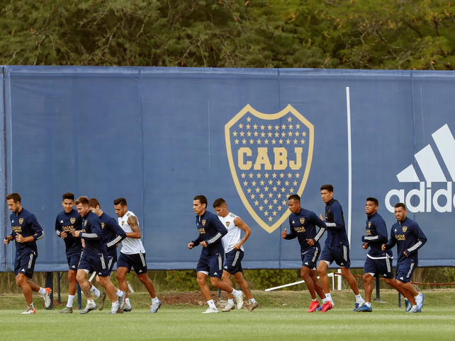 Boca, entre el reemplazo de Medina y la salida de Zárate