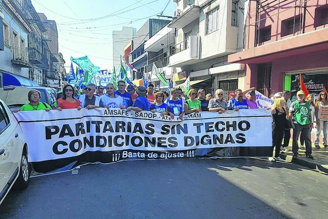 la última marcha. La semana pasada los maestros mostraron su descontento. Ayer hubo otro semblante.