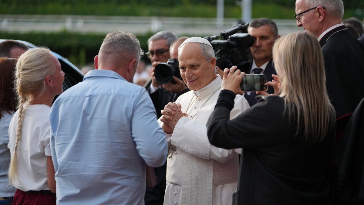 El cirujano del papa León XIV dijo que estará en condiciones de viajar a Argentina