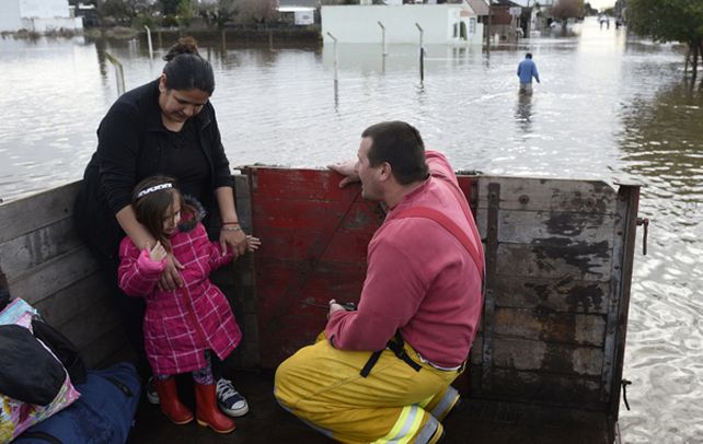 Huyendo. La situación de muchas familias en el sur de la provincia sigue siendo crítica