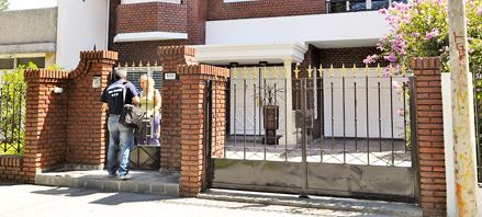 Roban $ 400 mil pesos y alhajas tras violentar la caja fuerte de una casa