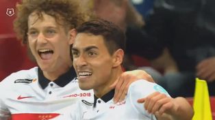 El rosarino Ezequiel Ponce convirtió un golazo en el clásico de Moscú