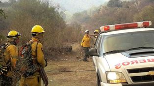 Declararon controlados dos incendios en el valle de Punilla en Córdoba