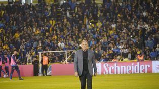 Miguel Russo dijo tras el empate ante Colón que sacó a OConnor porque estaba amonestado.