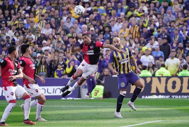 Central venció a Newells con gol de Mallo tras un tiro libre del ingresado Malcorra