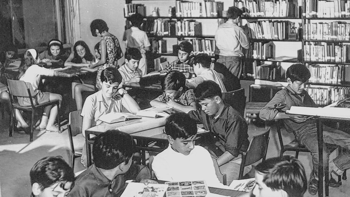 Un golpe a los libros