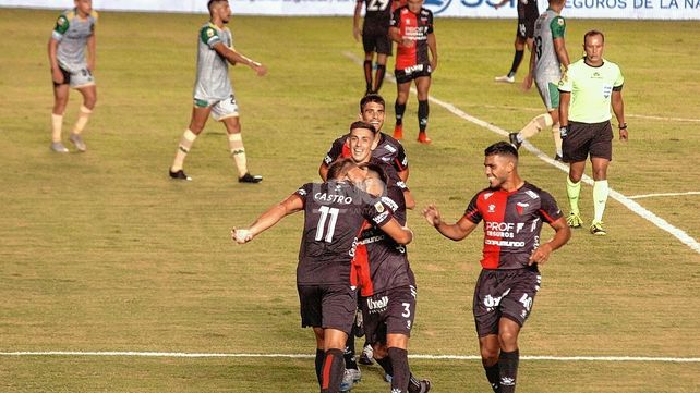 Colón buscará enderezar un historial adverso con Aldosivi