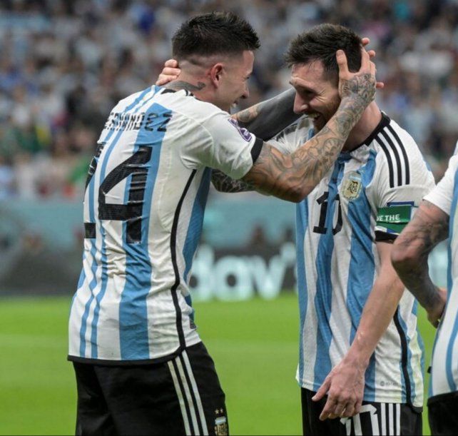Los goleadores Fernández y Messi