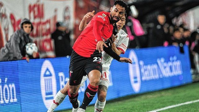 Colón perdió un partido clave ante Huracán y los que compiten para zafar del descenso sumaron de a tres.