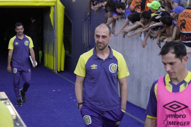 Matías Lequi dirigió su último partido como DT de Central.