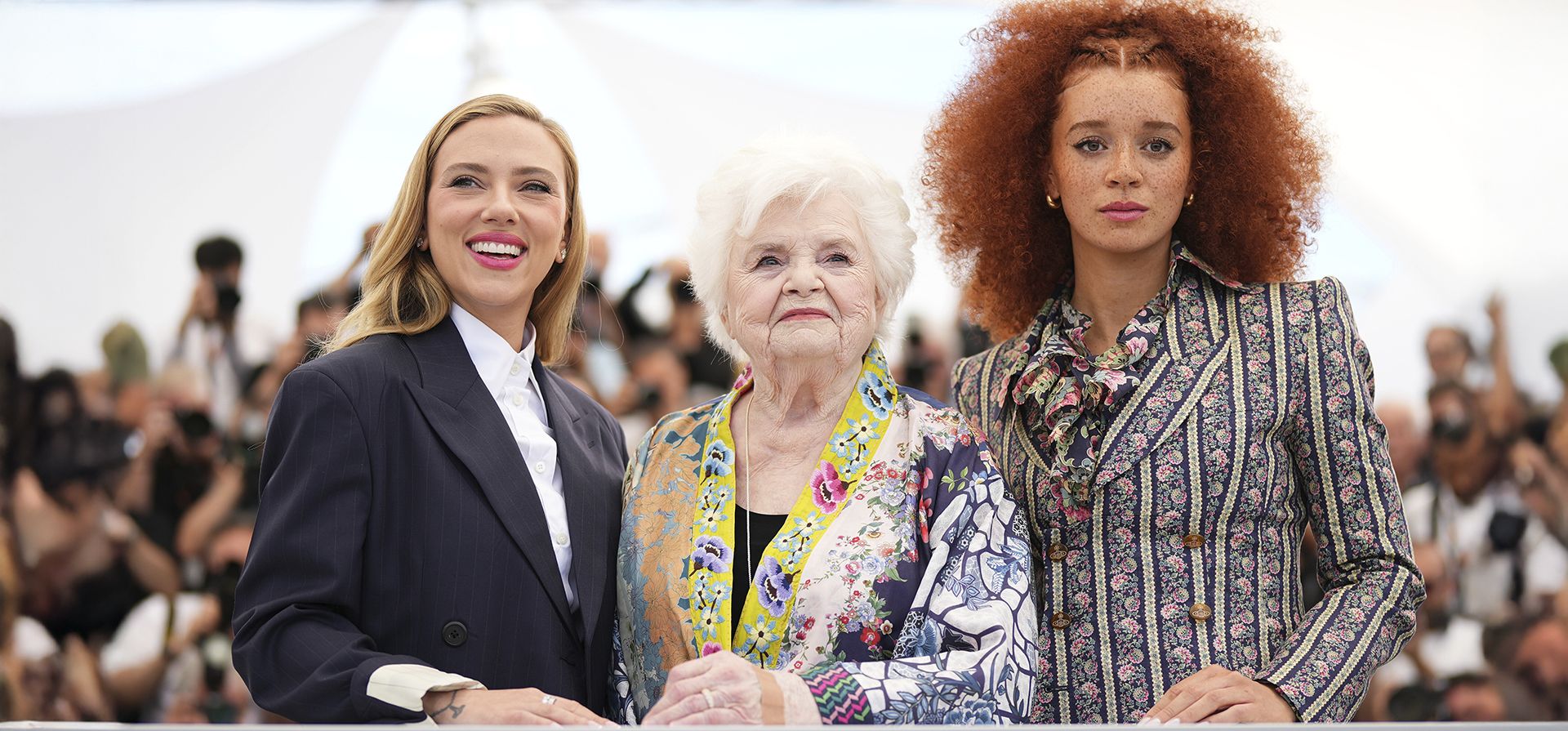 Scarlett Johansson, June Squibb y Erin Kellyman posan para los fotógrafos en la sesión fotográfica de la película Scarlett Johansson, June Squibb y Erin Kellyman posan para los fotógrafos en la sesión fotográfica de la película