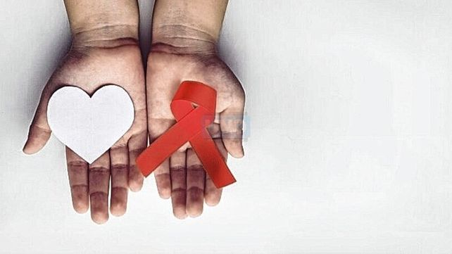 Acompañar. La mayoría de las madres ya son seropositivas antes del embarazo y conocen generalmente cuáles son los riesgos. Tratan de seguir todas las indicaciones que les damos pero siempre están muy ansiosas con los resultados de sus hijos
