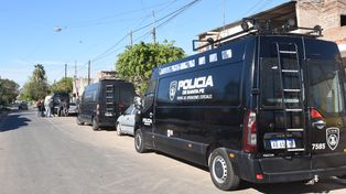 Móviles de la Tropa de Operaciones Especiales (TOE).&nbsp;