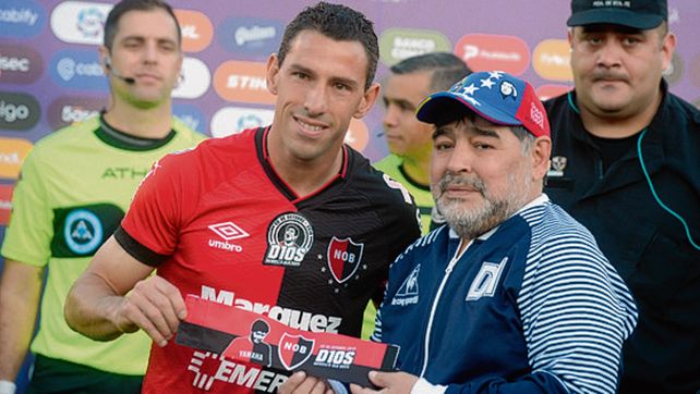 29 de octubre.&nbsp;La ciudad se convulsionó con la estadía de Diego Maradona y Newells lo recibió con honores y distinciones