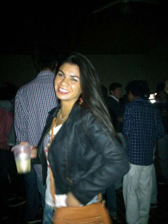 Pide en Facebook que detengan a su padre, quien fue condenado por violarla y está libre