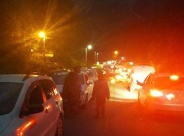 Por la muerte del joven autodenominado mapuche apedrearon autos y cortan la Ruta 40