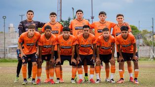 Asociación Rosarina de Fútbol: Adiur goleó a Tiro en el Viaducto y manda en la A