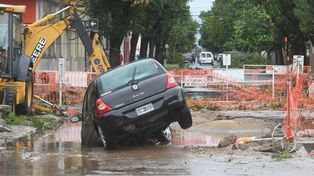 La zona de la avenida Freyre, una de las más afectadas por el temporal de lluvia y viento en la ciudad de Santa Fe (José Almeida)