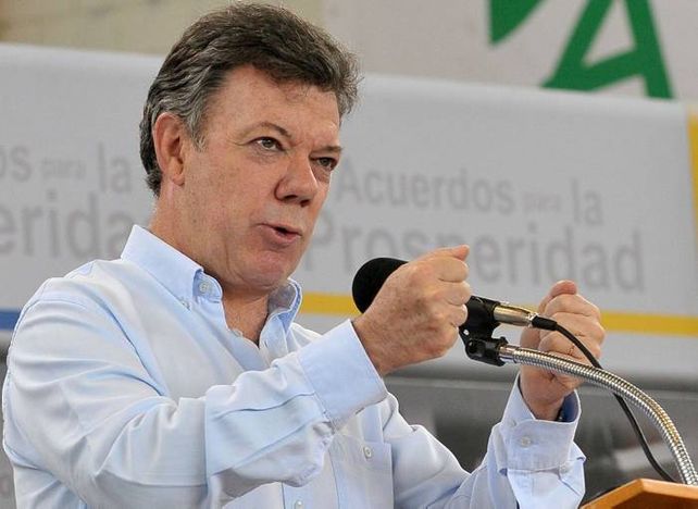 Santos apura a los votantes colombianos para que acompañen el acuerdo de paz