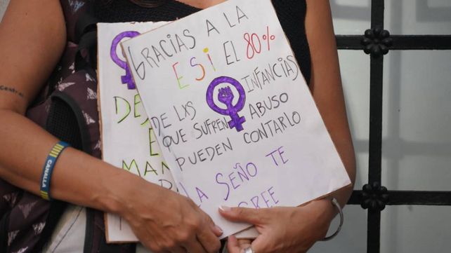 8M: Rosario marchó en rechazo de la violencia machista y las políticas de Milei