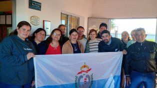 De un aula a un emblema: la historia de la bandera de Santa Elena