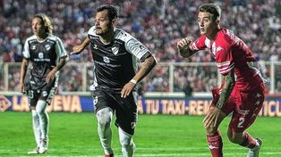 Franco Calderón y su mejor versión con la camiseta de Unión