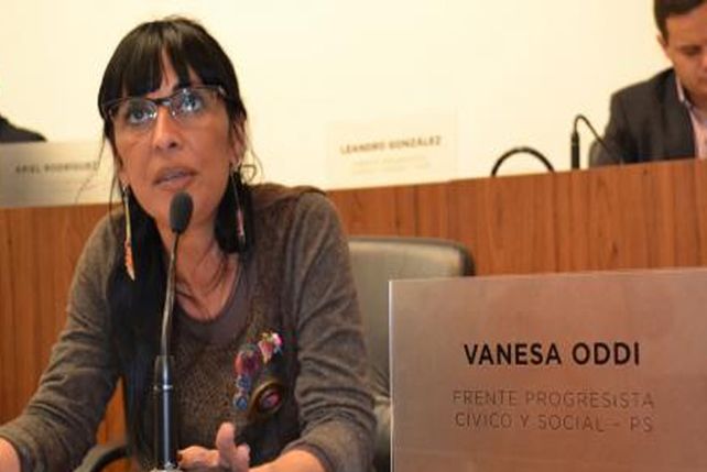 Colocarán baldosas por la memoria en distintos lugares de la ciudad