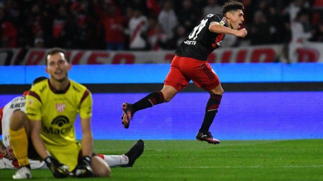 River goleó a Instituto en Córdoba y ratificó su gran inicio