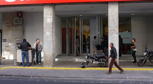 Emiten recomendaciones para evitar salideras bancarias y entraderas