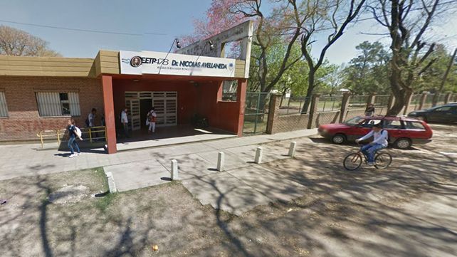 Falsa amenaza de bomba en la escuela Avellaneda: identificaron a dos menores
