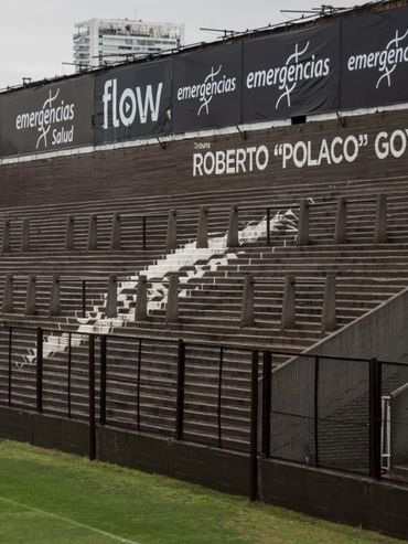Newells y Platense, a puertas cerradas: la razón por la que no habrá hinchas del Calamar