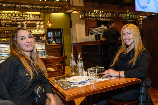 Leonela Affranchino y Karina Raiz