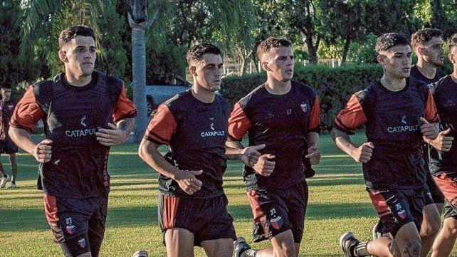 Por qué Colón aún no oficializó a tres de sus cuatro refuerzos