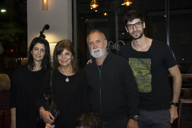 Belén Luvera, Iliana Sorno, Miguel y Martin Luvera.