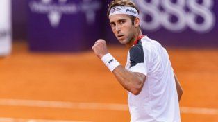 Tomás Etcheverry se metió en octavos de final del Río Open.