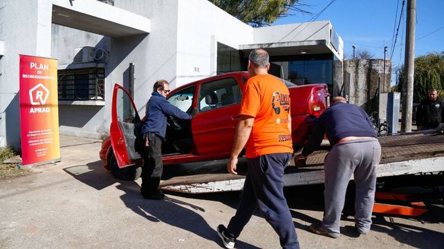 Retiraron los últimos vehículos en las comisarías de Rosario: en total fueron 3.000 traslados