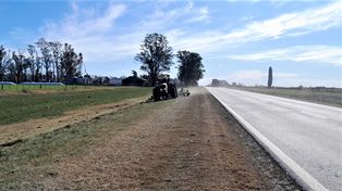 Las cuadrillas comenzaron a cortar el pasto de distintas rutas nacionales.