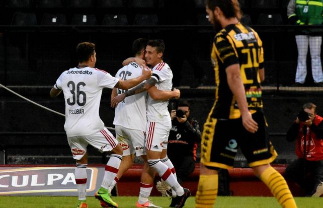 Newells busca su primera victoria en la Superliga