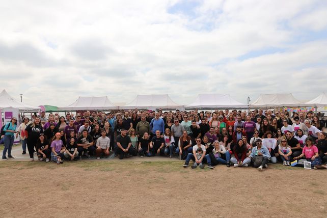 Fiesta de estudiantes rosarinos en defensa de la universidad pública