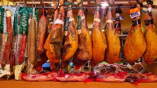 El jamón ibérico es uno de los productos más valorados entre las charcuterías de Rosario.