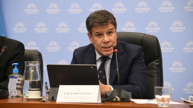 Facundo Manes ratifica que será candidato a presidente y sostiene que las Paso de Juntos por el Cambio no pueden ser la interna del PRO.&nbsp;